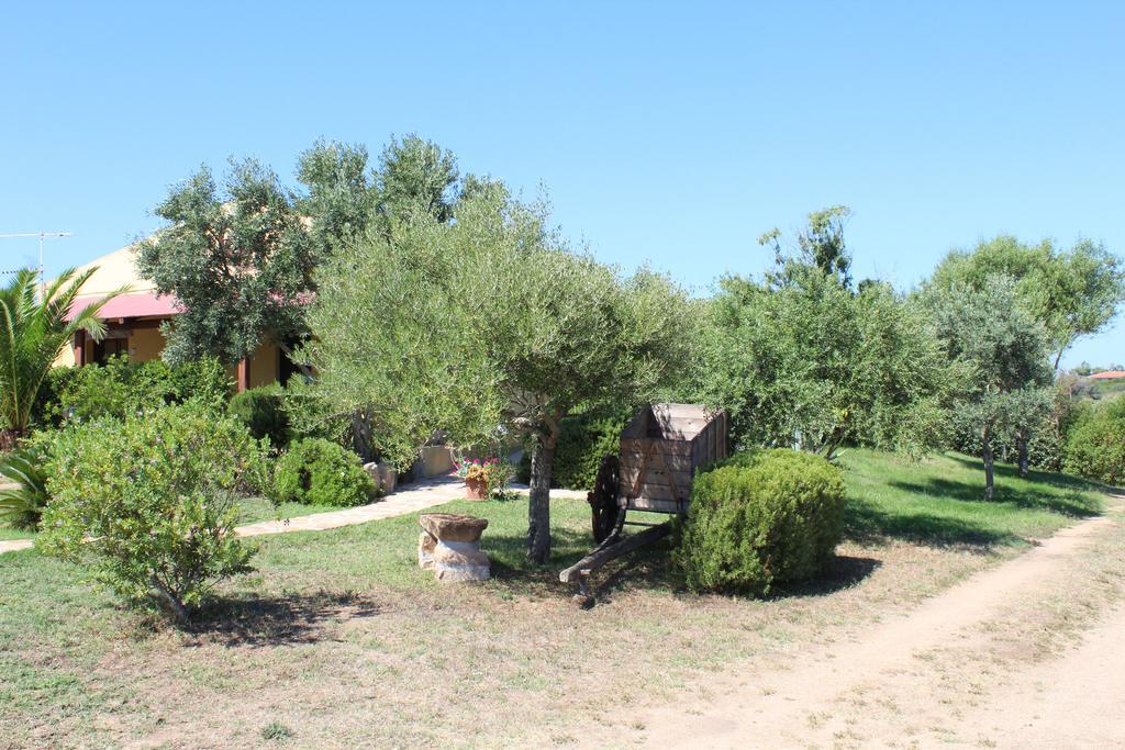 Agriturismo Campesi Casale Tra Le Vigne Aglientu Εξωτερικό φωτογραφία