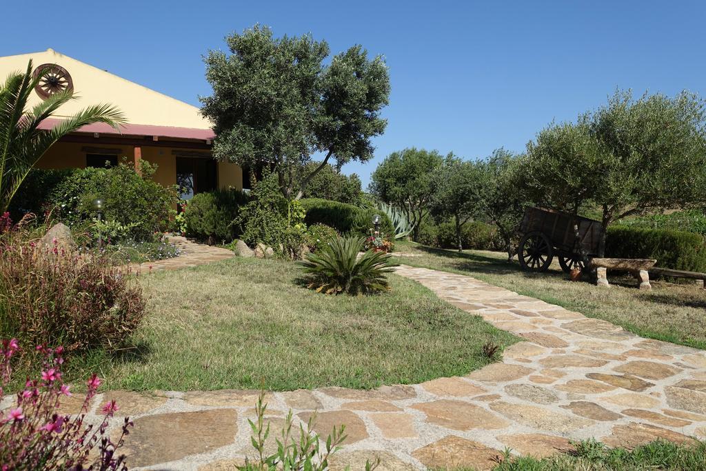 Agriturismo Campesi Casale Tra Le Vigne Aglientu Εξωτερικό φωτογραφία